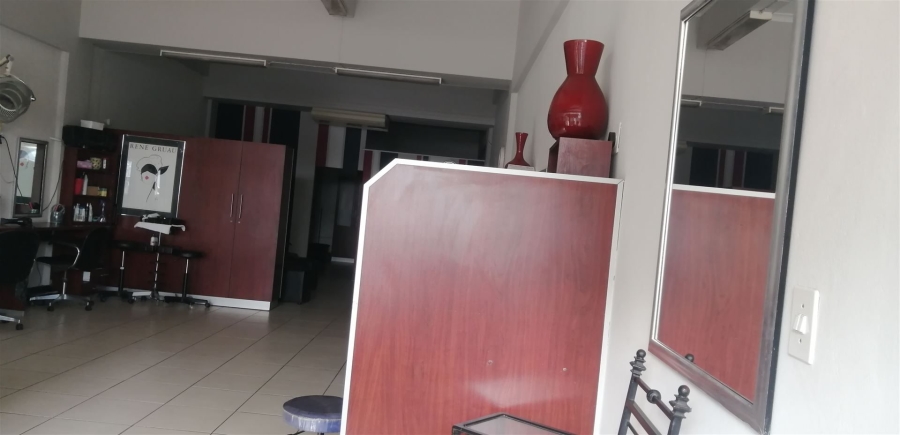 Commercial Property for Sale in Richmond Hill Eastern Cape